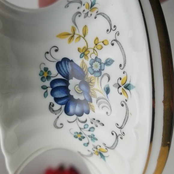 Royal Tara Irish Fine Bone China Blue Corn Flower Pillar Candle Holder - Picture 5 of 13